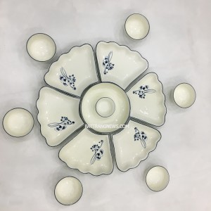 Bộ bát đĩa Bát Tràng hoa mặt trời vẽ sen xanh